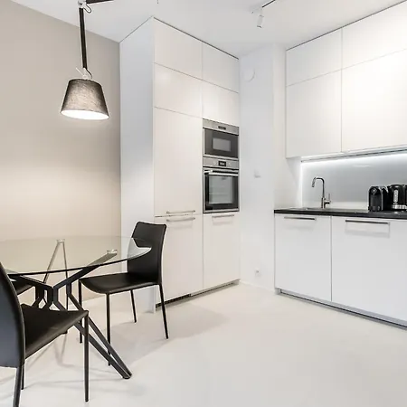 P&o Mennica Iii Апартаменты *