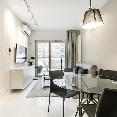 P&o Mennica Iii Апартаменты *